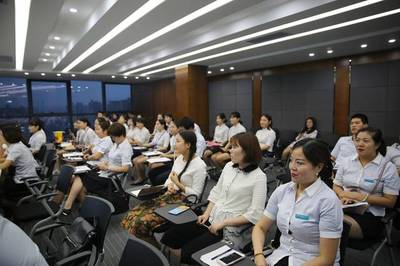 關注服務禮儀，提升服務質量 西安市旅游信息咨詢中心全員培訓紀實